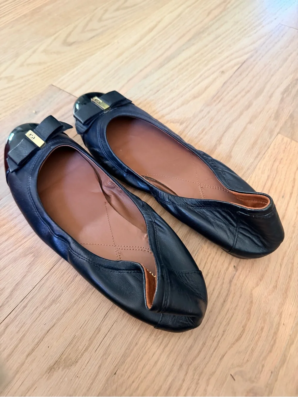 Cole Haan Elsie Bow Ballet Flats - Black Leather - Pristine Condition